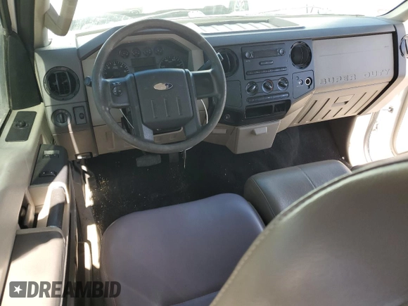 2008 Ford Super Duty F-250 SRW XL with VIN 1FTNX20568EE17694, listed as a Copart auction lot 45038695 with 32,272 mi miles and Salvage Title. Bid and sale history available at carsss.com. Image 8.