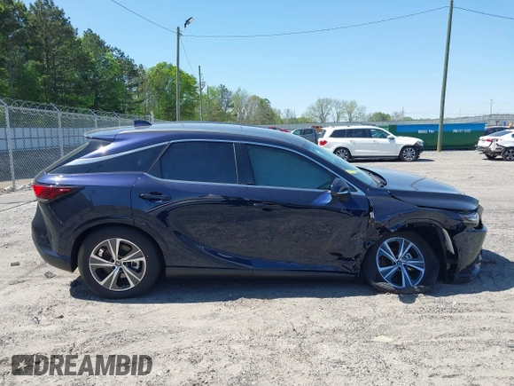 2024 Lexus RX 350 z VIN JTJCHMAA5R2015211, wystawiony jako IAAI lot #42048604 z przebiegiem 4 441 mil mil oraz . Historia ofert i sprzedaży dostępna na DreamBid. Obrazek 13.