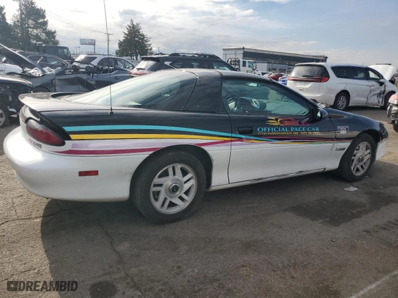 1993 Chevrolet Camaro Z28 with VIN 2G1FP22P4P2105797, listed as a Copart auction lot 86332224 with 43,409 mi miles and Salvage Title. Bid and sale history available at carsss.com. Image 3.