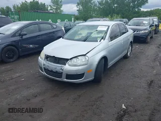 2010 Volkswagen Jetta TDI с VIN 3VWAL7AJ6AM082663, выставлен на аукционе IAAI как лот 42337155 с пробегом Не указан миль и . История ставок и продаж доступна на DreamBid. Изображение 2.