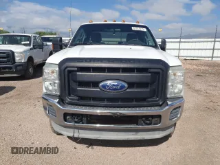 2011 Ford F-250 XL z VIN 1FT7X2BTXBEC55936, wystawiony jako Copart lot #61014275 z przebiegiem 199 882 mil mil oraz Czysty tytuł • Clean title. Historia ofert i sprzedaży dostępna na DreamBid. Obrazek 5.
