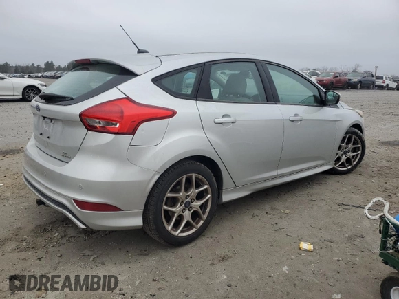 2015 Ford Focus SE with VIN 1FADP3K26FL346080, listed as a Copart auction lot 48928915 with 132,240 mi miles and Salvage Title. Bid and sale history available at carsss.com. Image 3.
