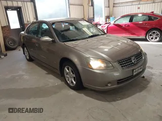 2005 Nissan Altima S with VIN 1N4AL11D35C184719, listed as a IAAI auction lot 42573573 with 229,102 mi miles and . Bid and sale history available at DreamBid. Image 1.