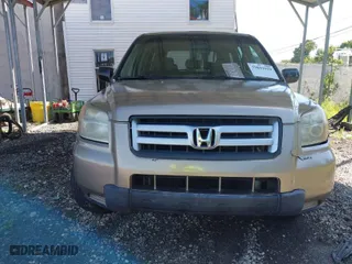 2006 Honda Pilot LX with VIN 2HKYF18146H551600, listed as a IAAI auction lot 39842919 with 133,188 mi miles. Bid and sale history available at carsss.com. Image 12.