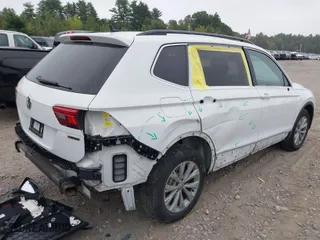 2019 Volkswagen Tiguan SE with VIN 3VV2B7AX5KM049686, listed as a IAAI auction lot 40280519 with 46,114 mi miles. Bid and sale history available at carsss.com. Image 4.