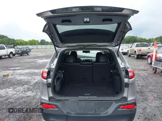 2018 Jeep Cherokee Latitude Plus with VIN 1C4PJLLB9JD590607, listed as a IAAI auction lot 42489554 with 168,116 mi miles and . Bid and sale history available at DreamBid. Image 17.