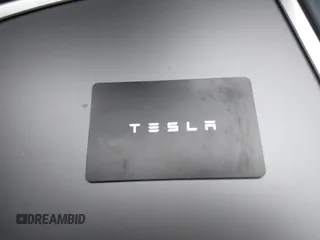 2025 Tesla Model Y Long Range z VIN 7SAYGAEE3SF264491, wystawiony jako IAAI lot #42292489 z przebiegiem 3 543 mil mil oraz . Historia ofert i sprzedaży dostępna na DreamBid. Obrazek 11.