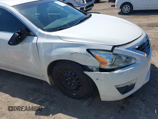 2014 Nissan Altima SV with VIN 1N4AL3AP7EC175558, listed as a IAAI auction lot 41903416 with 214,217 mi miles and . Bid and sale history available at carsss.com. Image 6.