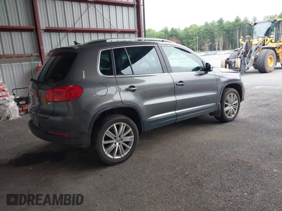 2016 Volkswagen Tiguan SE with VIN WVGBV7AX7GW526904, listed as a IAAI auction lot 42590816 with 73,758 mi miles and . Bid and sale history available at DreamBid. Image 4.