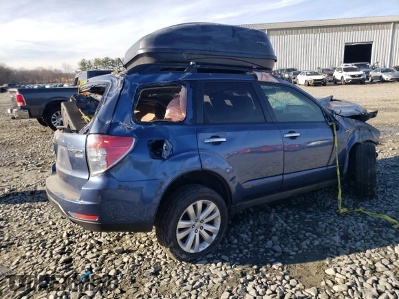2013 Subaru Forester 2.5X Premium with VIN JF2SHADC0DH408258, listed as a Copart auction lot 80949584 with 0 mi miles and Salvage Title. Bid and sale history available at carsss.com. Image 3.