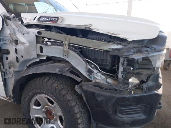 2020 Ram 2500 Tradesman with VIN 3C7WR4HJ2LG307824, listed as a IAAI auction lot 42555072 with 114,385 mi miles and . Bid and sale history available at DreamBid. Image 6.