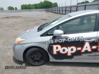 2013 Toyota Prius One z VIN JTDKN3DU3D5704663, wystawiony jako IAAI lot #42270987 z przebiegiem 169 353 mil mil oraz . Historia ofert i sprzedaży dostępna na DreamBid. Obrazek 17.