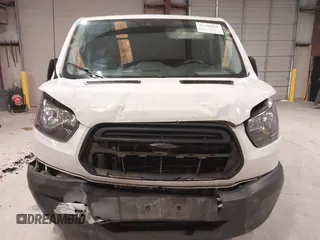 2019 Ford Transit z VIN 1FTYE1ZM4KKB38454, wystawiony jako IAAI lot #41599919 z przebiegiem 187 153 mil mil oraz . Historia ofert i sprzedaży dostępna na DreamBid. Obrazek 6.