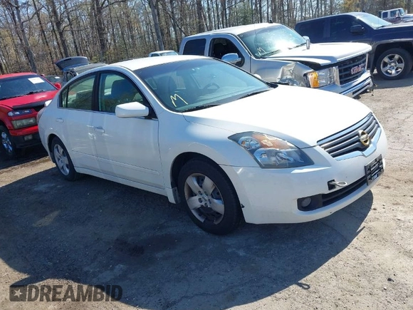 2007 Nissan Altima 2.5 S with VIN 1N4AL21E57N407946, listed as a IAAI auction lot 42003105 with 171,030 mi miles. Bid and sale history available at carsss.com. Image 1.