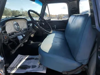 1964 Ford F-250 с VIN F25JP510061, выставлен на аукционе Copart как лот 80221024 с пробегом 46 369 миль миль и Чистый • Clean title. История ставок и продаж доступна на DreamBid. Изображение 7.
