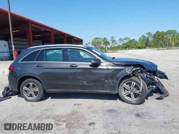 2020 Mercedes-Benz GLC 300 с VIN WDC0G8DB3LF715789, выставлен на аукционе IAAI как лот 42270498 с пробегом 88 882 миль миль и . История ставок и продаж доступна на DreamBid. Изображение 12.