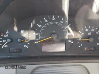 2001 Mercedes-Benz E-Class with VIN WDBJF65J01B325792, listed as a Copart auction lot 76328704 with 101,886 mi miles and Salvage Title. Bid and sale history available at carsss.com. Image 9.