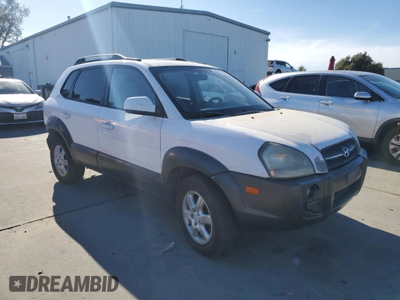 2005 Hyundai Tucson GLS with VIN KM8JN12D95U085444, listed as a Copart auction lot 81137804 with 272,345 mi miles and Salvage Title. Bid and sale history available at carsss.com. Image 4.