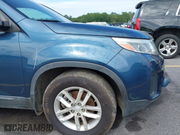 2014 Kia Sorento LX z VIN 5XYKT3A63EG509554, wystawiony jako IAAI lot #42278016 z przebiegiem 166 639 mil mil oraz . Historia ofert i sprzedaży dostępna na DreamBid. Obrazek 12.