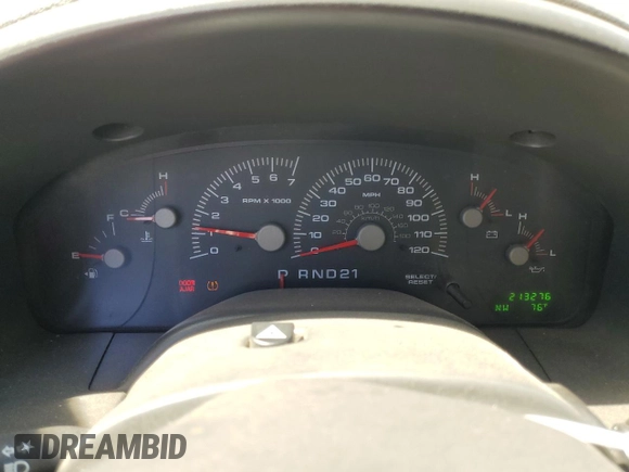 2004 Ford Expedition Special Service with VIN 1FMRU15W54LB56260, listed as a Copart auction lot 63097185 with 213,276 mi miles and Clean title. Bid and sale history available at DreamBid. Image 9.