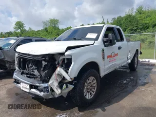 2019 Ford F-250 XL z VIN 1FT7X2A60KED30025, wystawiony jako IAAI lot #42062112 z przebiegiem 196 002 mil mil oraz . Historia ofert i sprzedaży dostępna na DreamBid. Obrazek 2.
