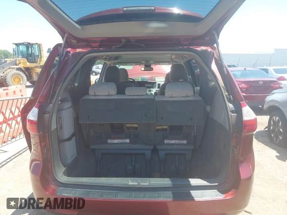 2018 Toyota Sienna LE Auto Access Seat with VIN 5TDKZ3DC9JS908806, listed as a IAAI auction lot 42457277 with 166,229 mi miles and . Bid and sale history available at DreamBid. Image 12.