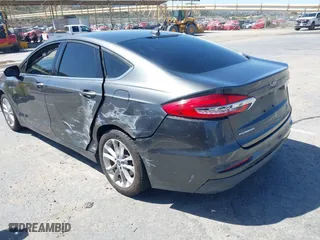 2020 Ford Fusion Hybrid SE with VIN 3FA6P0LU4LR114078, listed as a IAAI auction lot 41945316 with 1 mi miles. Bid and sale history available at carsss.com. Image 3.