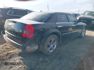 2010 Chrysler 300 Touring with VIN 2C3CA5CV2AH134024, listed as a IAAI auction lot 41899901 with 164,797 mi miles. Bid and sale history available at carsss.com. Image 4.