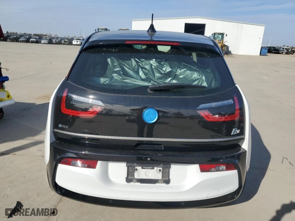 2018 BMW i3 with VIN WBY7Z2C59JVE64742, listed as a Copart auction lot 45098905 with 26,098 mi miles and Salvage Title. Bid and sale history available at carsss.com. Image 6.