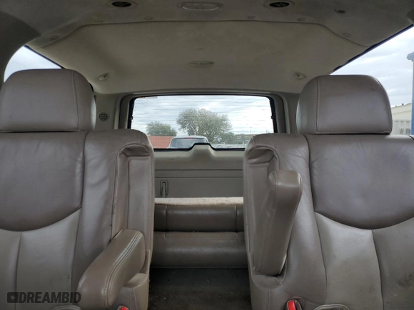 2004 GMC Yukon XL Denali with VIN 1GKFK66U84J303503, listed as a Copart auction lot 88894885 with NaN miles and Salvage Title. Bid and sale history available at carsss.com. Image 10.