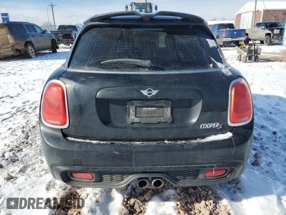 2016 MINI Hardtop 4 Door S with VIN WMWXU3C53G2B62859, listed as a Copart auction lot 43968975 with 92,412 mi miles and Salvage title. Bid and sale history available at DreamBid. Image 6.