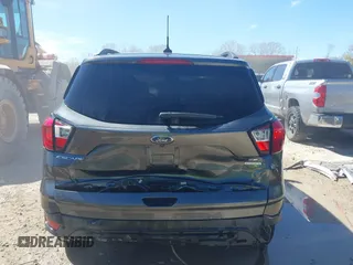 2019 Ford Escape SE with VIN 1FMCU0GD3KUB57331, listed as a IAAI auction lot 41701265 with 101,803 mi miles. Bid and sale history available at carsss.com. Image 6.