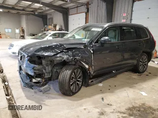 2021 Volvo XC90 Momentum with VIN YV4102PKXM1710558, listed as a Copart auction lot 83313424 with 40,759 mi miles and Salvage Title. Bid and sale history available at carsss.com. Image 1.