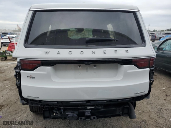2022 Jeep Wagoneer Series III with VIN 1C4SJVDT0NS102675, listed as a Copart auction lot 70339113 with 19,438 mi miles. Bid and sale history available at carsss.com. Image 6.