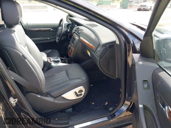 2006 Mercedes-Benz R 5.0L with VIN 4JGCB75E96A025935, listed as a IAAI auction lot 42652638 with 130,799 mi miles and . Bid and sale history available at DreamBid. Image 5.