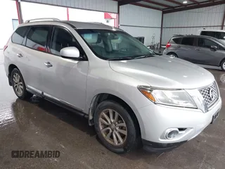 2014 Nissan Pathfinder Platinum with VIN 5N1AR2MN8EC716559, listed as a IAAI auction lot 42673400 with 175,086 mi miles and . Bid and sale history available at DreamBid. Image 1.