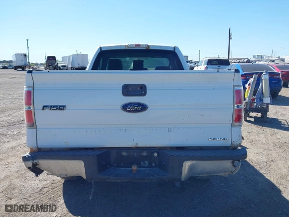 2014 Ford F-150 XL with VIN 1FTMF1CM6EKG10307, listed as a IAAI auction lot 41749365 with 32,939 mi miles. Bid and sale history available at carsss.com. Image 16.