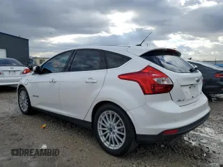 2013 Ford Focus Electric with VIN 1FADP3R44DL352402, listed as a Copart auction lot 45566905 with Not provided miles and Salvage title. Bid and sale history available at DreamBid. Image 2.