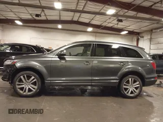 2015 Audi Q7 Premium Plus z VIN WA1LGAFE1FD023297, wystawiony jako IAAI lot #42128488 z przebiegiem 173 407 mil mil oraz . Historia ofert i sprzedaży dostępna na DreamBid. Obrazek 15.