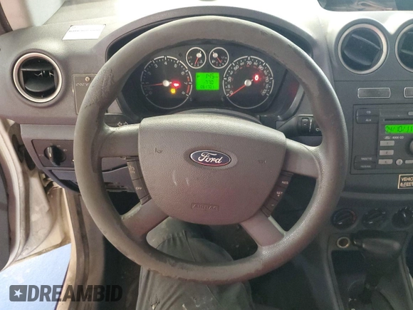 2011 Ford Transit Connect XLT z VIN NM0LS7BN2BT067125, wystawiony jako IAAI lot #42575798 z przebiegiem 61 701 mil mil oraz . Historia ofert i sprzedaży dostępna na DreamBid. Obrazek 26.