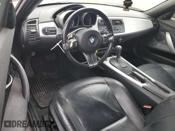 2006 BMW Z4 3.0i with VIN 4USBU33556LW67833, listed as a Copart auction lot 44933315 with 142,444 mi miles and Clean title. Bid and sale history available at DreamBid. Image 8.