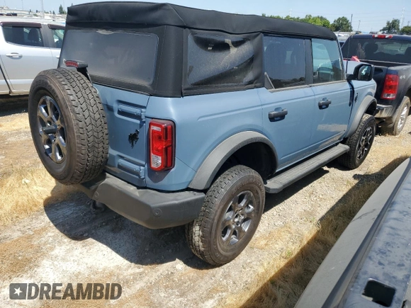 2023 Ford Bronco z VIN 1FMDE5BHXPLA99837, wystawiony jako Copart lot #56073885 z przebiegiem 9 679 mil mil oraz Szkoda całkowita • Salvage title. Historia ofert i sprzedaży dostępna na DreamBid. Obrazek 3.