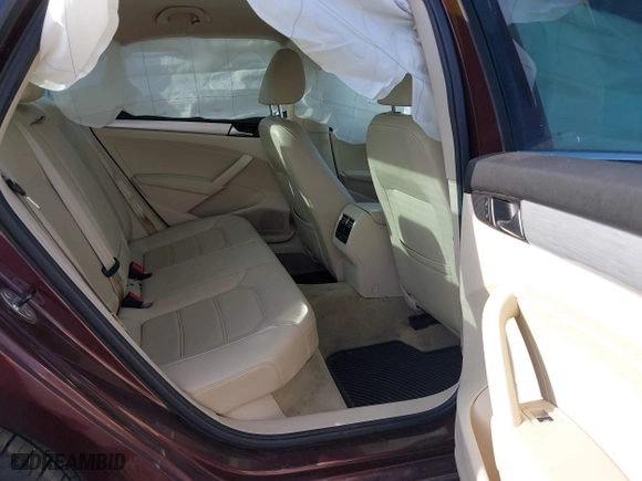 2013 Volkswagen Passat SE w/Sunroof with VIN 1VWBH7A35DC150285, listed as a IAAI auction lot 38970420 with 160,374 mi miles. Bid and sale history available at carsss.com. Image 8.