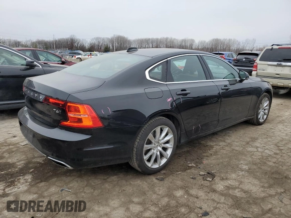 2017 Volvo S90 Momentum with VIN YV1A22MK4H1012268, listed as a Copart auction lot 44632965 with 28,505 mi miles and Salvage Title. Bid and sale history available at carsss.com. Image 3.
