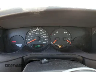 2000 Plymouth Neon Highline z VIN 1P3ES46C7YD793228, wystawiony jako Copart lot #49080745 z przebiegiem 135 841 mil mil oraz Szkoda całkowita • Salvage title. Historia ofert i sprzedaży dostępna na DreamBid. Obrazek 9.