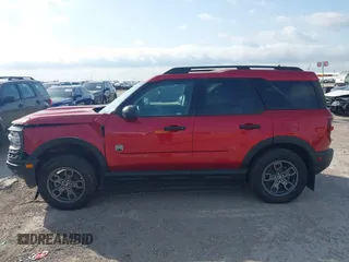 2021 Ford Bronco Sport Big Bend z VIN 3FMCR9B61MRA57270, wystawiony jako IAAI lot #42028468 z przebiegiem Nie podano mil oraz . Historia ofert i sprzedaży dostępna na DreamBid. Obrazek 14.