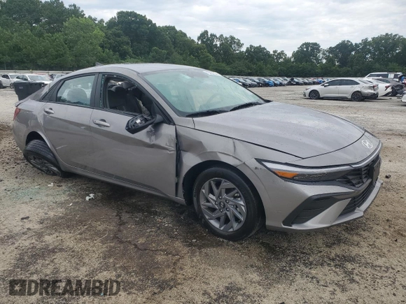 2024 Hyundai Elantra SEL with VIN KMHLM4DG9RU780274, listed as a Copart auction lot 62518085 with 33,363 mi miles and Non repairable. Bid and sale history available at DreamBid. Image 4.