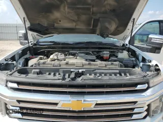 2022 Chevrolet Silverado 3500HD High Country with VIN 1GC4YVEY2NF301685, listed as a Copart auction lot 65153434 with 95,080 mi miles and Clean Title. Bid and sale history available at carsss.com. Image 11.