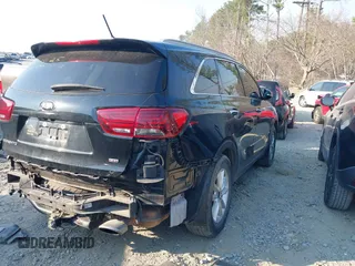 2020 Kia Sorento LX with VIN 5XYPG4A3XLG676836, listed as a IAAI auction lot 41684334 with 76,712 mi miles. Bid and sale history available at carsss.com. Image 4.