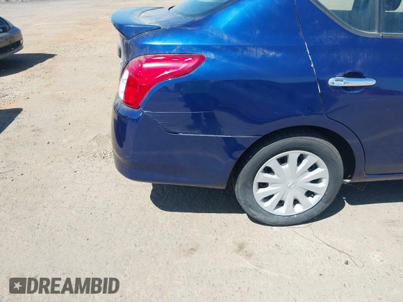 2018 Nissan Versa Sedan SV with VIN 3N1CN7AP4JL811844, listed as a IAAI auction lot 42086403 with 113,858 mi miles. Bid and sale history available at carsss.com. Image 13.